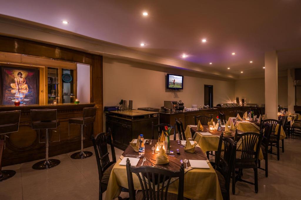 Tulip Inn Green Castle,Mall Rd,4 star