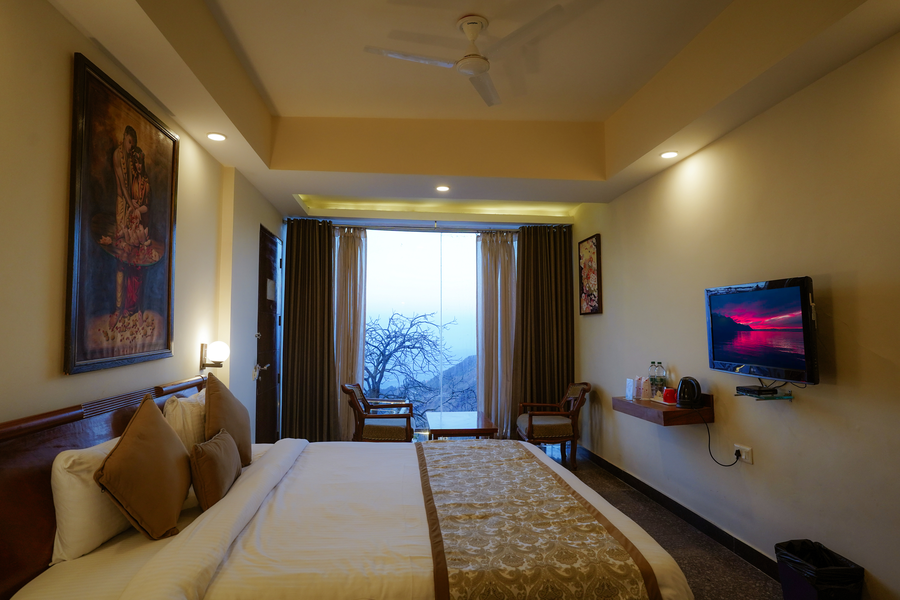 hotel green castle mall road