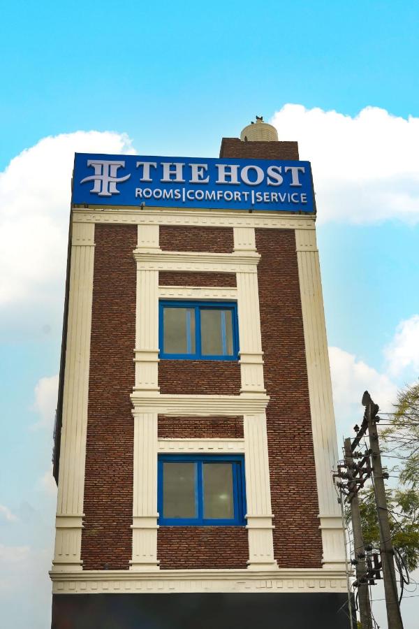 Hotel The Host