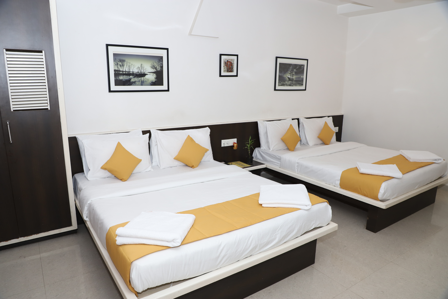 hotel sai bansi 100 meter from saibaba samadhi temple