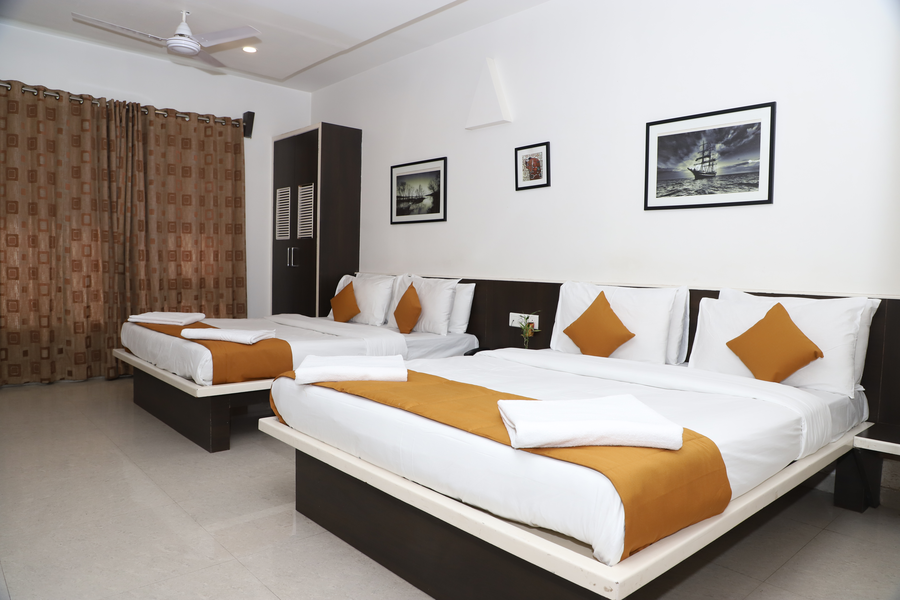 hotel sai bansi 100 meter from saibaba samadhi temple