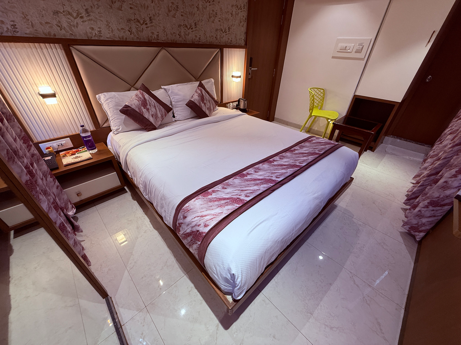 hotel pearl residency