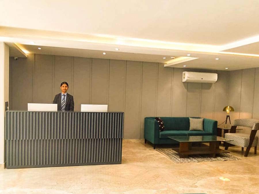 Ahuja Residency Mayfield Garden,Sector 51,3 star