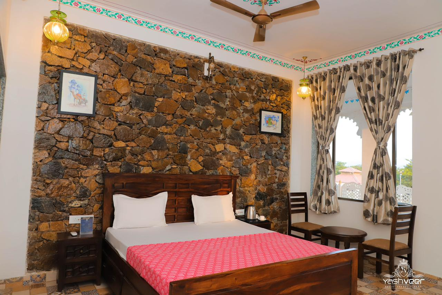 yash veer resort