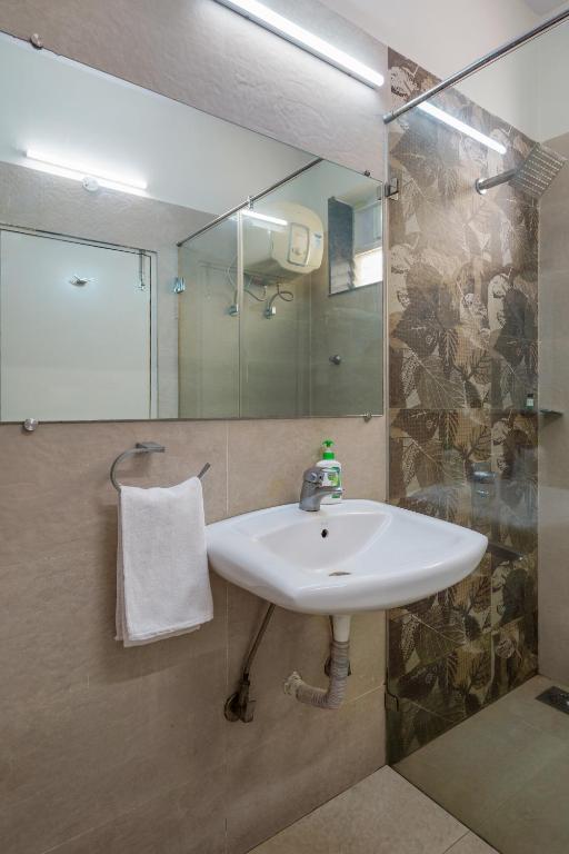 westside hotel gachibowli