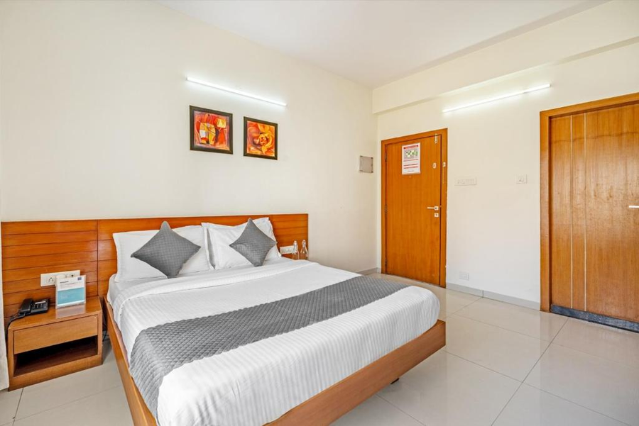 Westside Hotel  Gachibowli,Isb Recreation Centre,2 star
