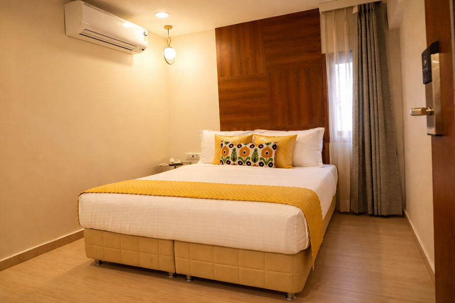 hotel hinduja empire