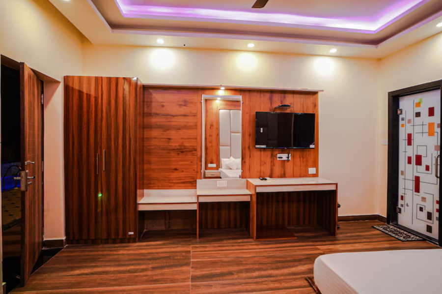 jas luxury resort