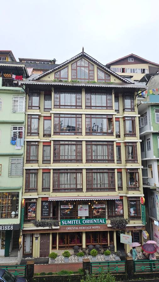 The Oriental,M G Marg Vicinity,4 star