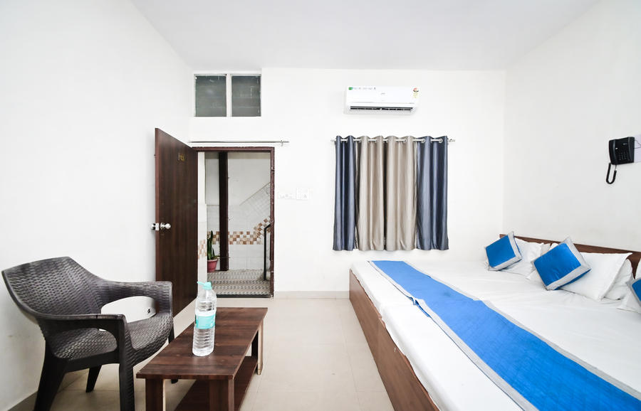 hotel apoorv