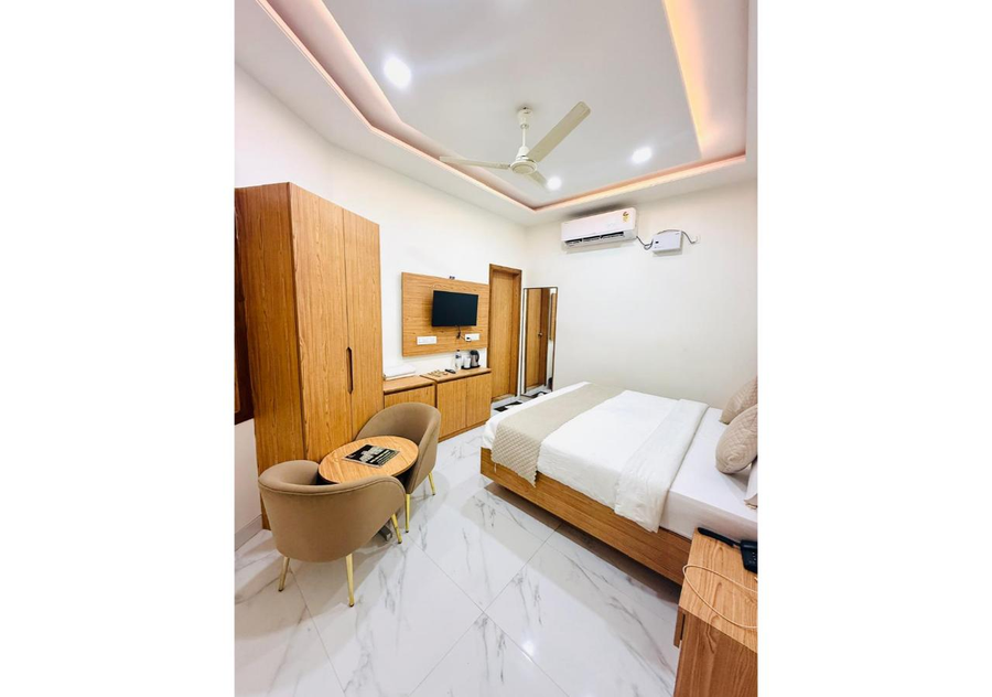 hotel shri radha orchid
