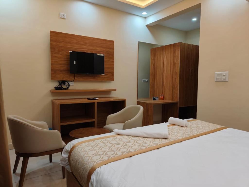 The Waves Hotel Sarjapura,,3 star
