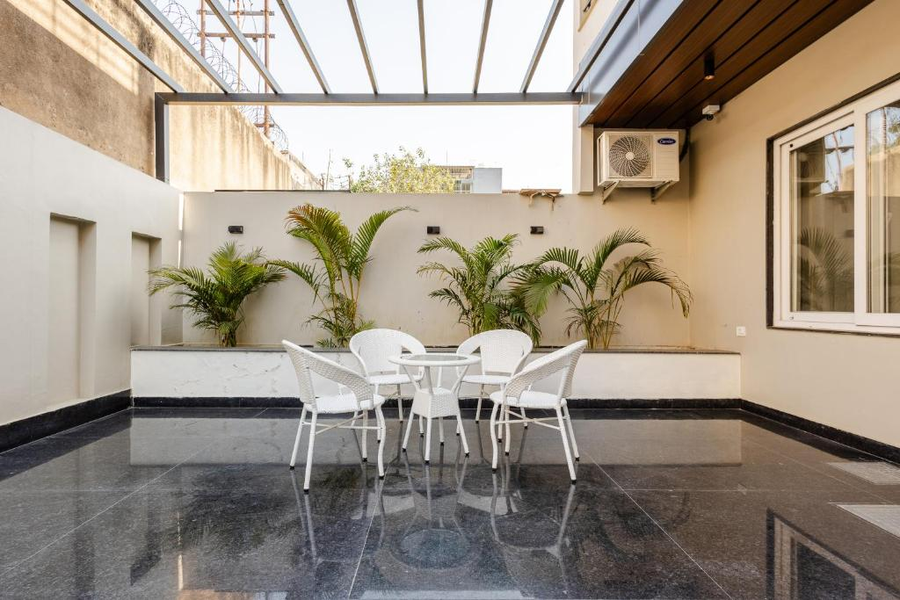 lime tree bnb pari chowk