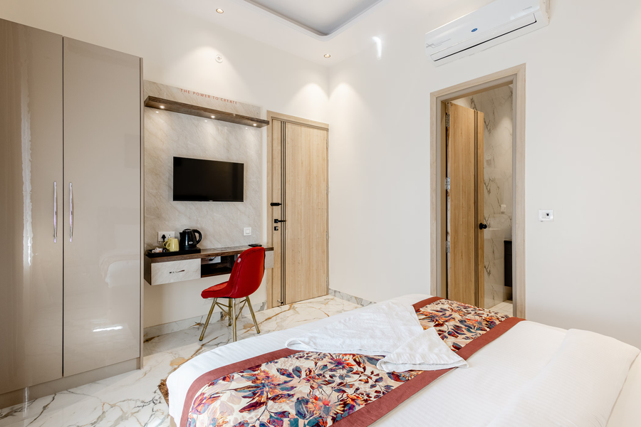 lime tree bnb pari chowk