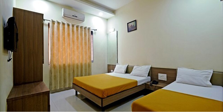 hotel j k palace