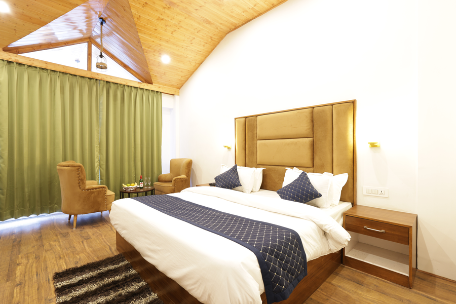 hyacinth hotel