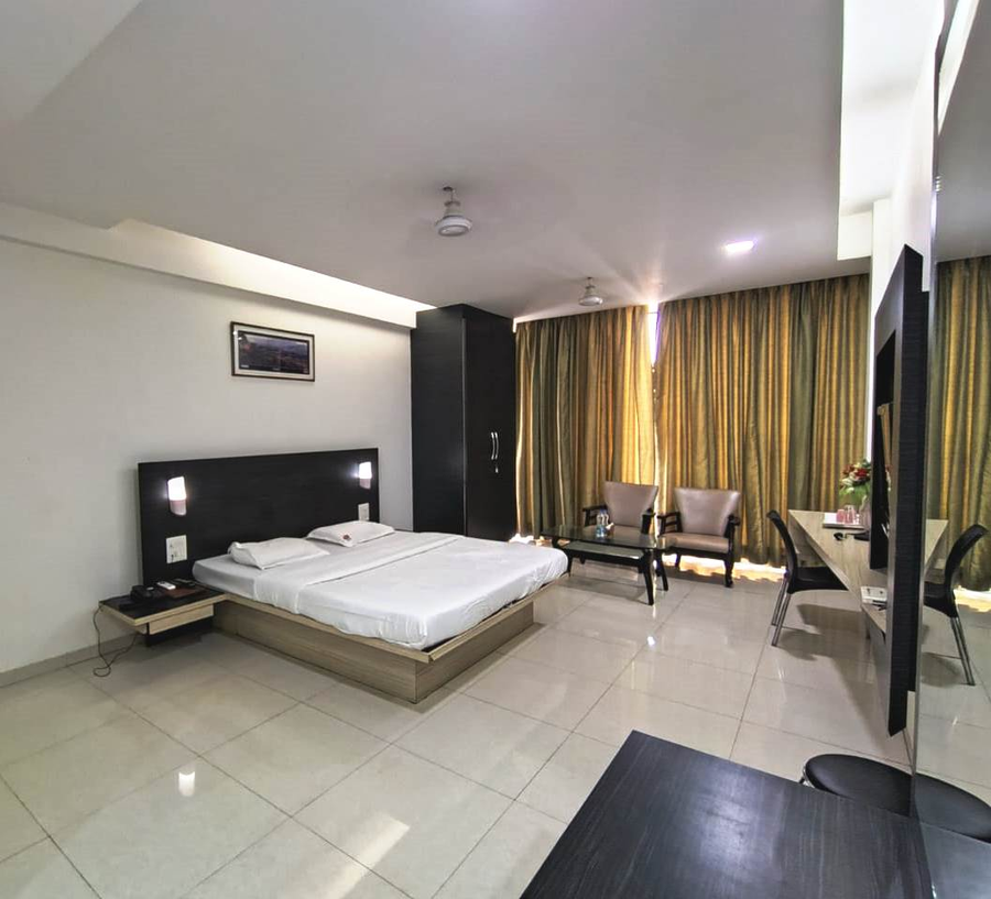 vits select grand inn ratnagiri