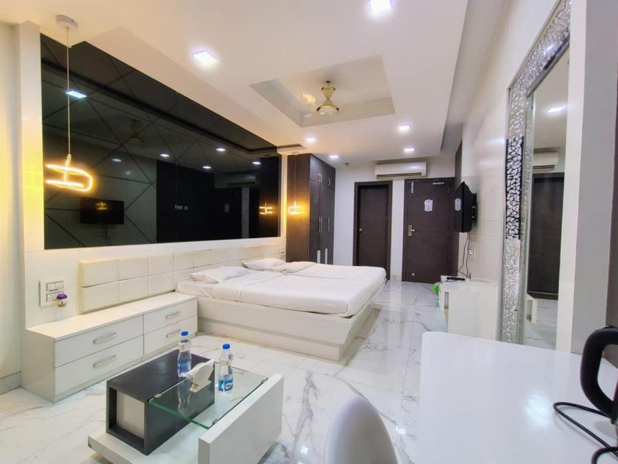 vits select grand inn ratnagiri