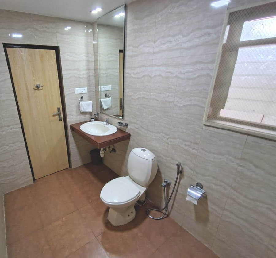 vits select grand inn ratnagiri