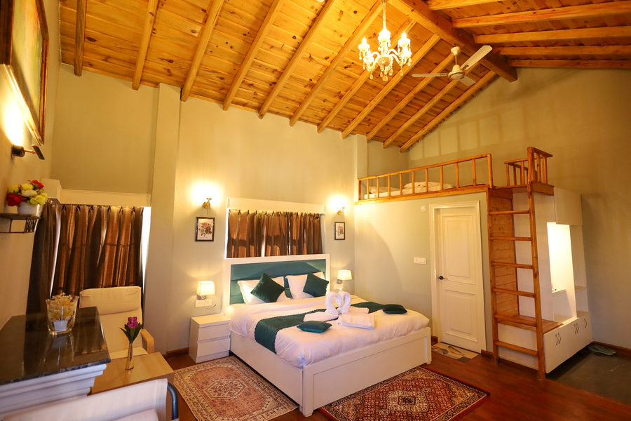 The Crosswoods Three,Mukteshwar Road,4 star