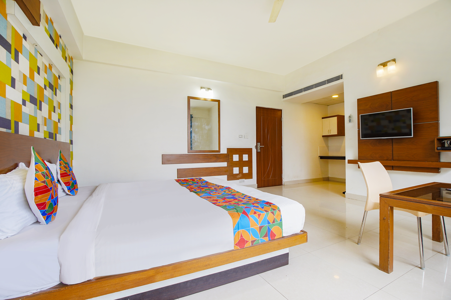 fabhotel emirates suites