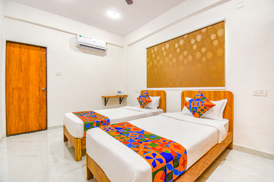 Fabhotel Prime Esta Inn,,3 star