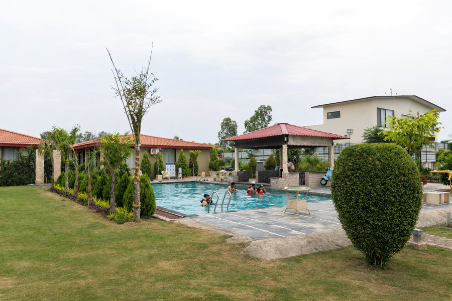 shivjot farms and resort