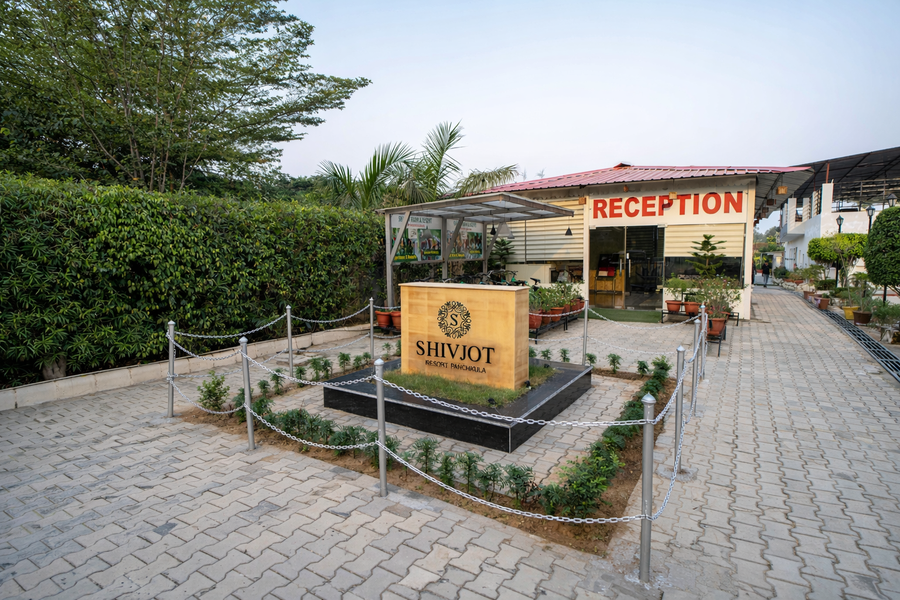 shivjot farms and resort