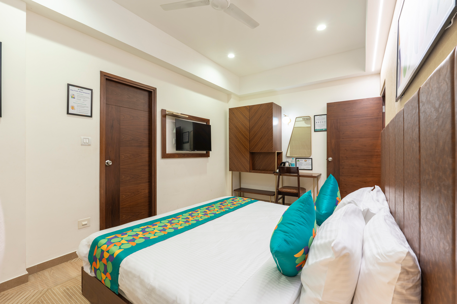 treebo flora embassy