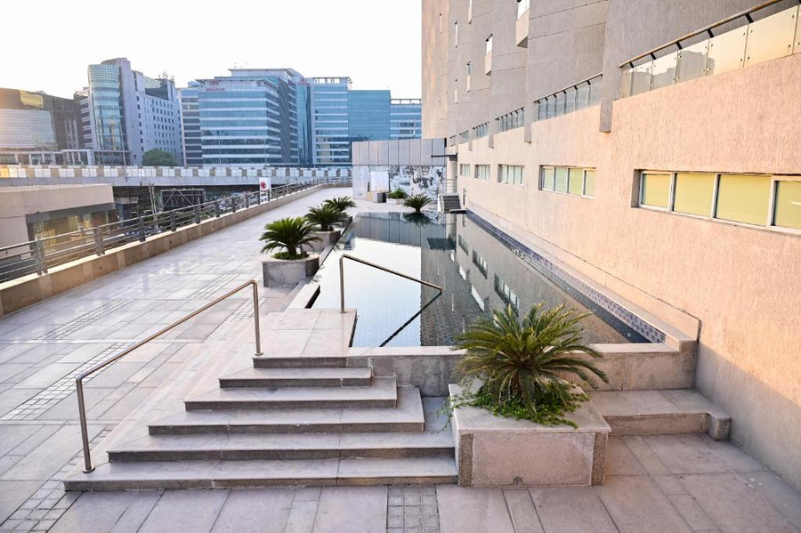 Alivaa Hotel Gurugram Sohna Road City Center,Sohna Road,4 star