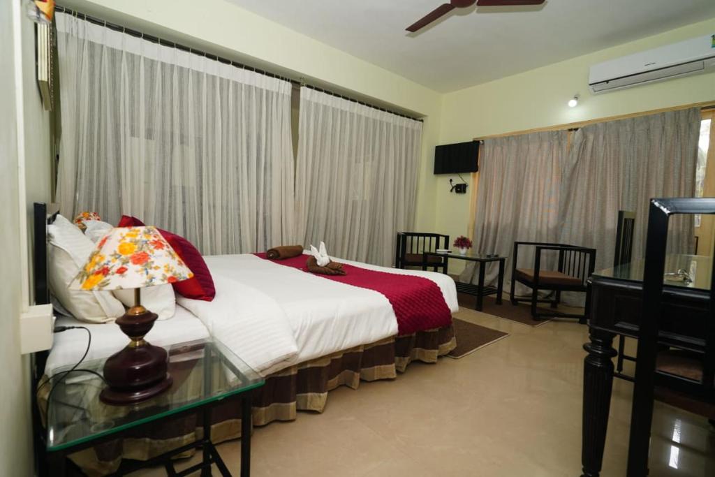 four seasons guesthouse