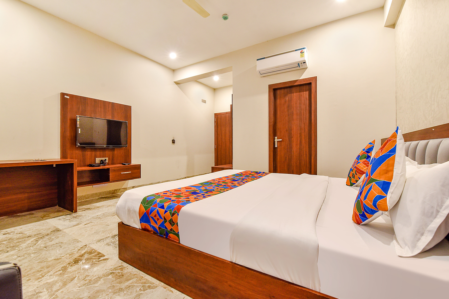fabhotel pravaasam residency