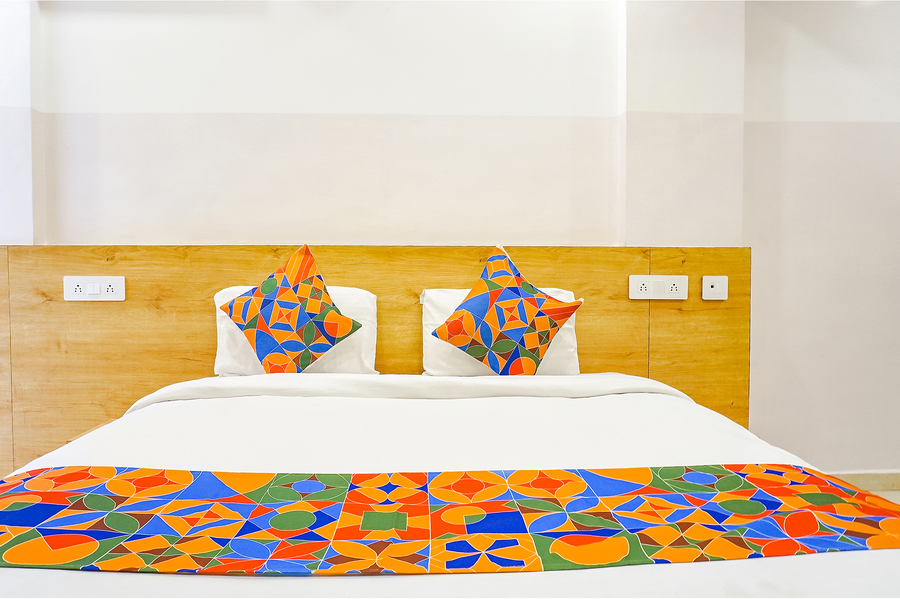 fabhotel saffron inn i