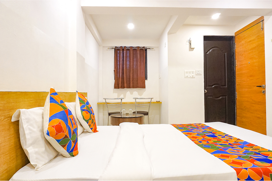 fabhotel saffron inn i