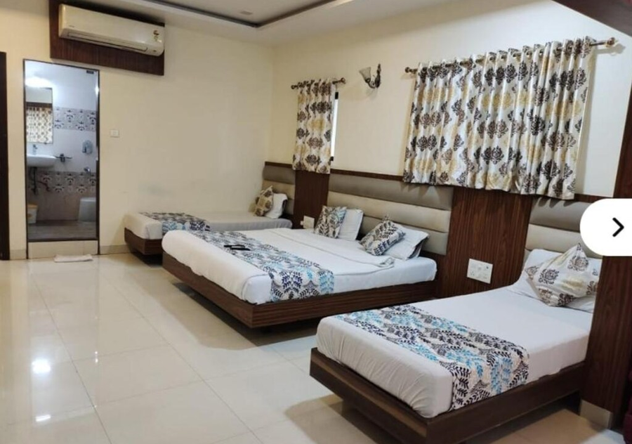 hotel golden palms