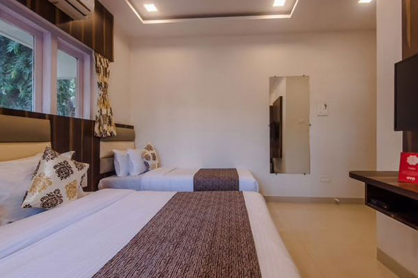 hotel golden palms