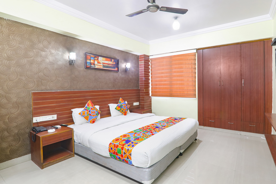 fabhotel royal ville