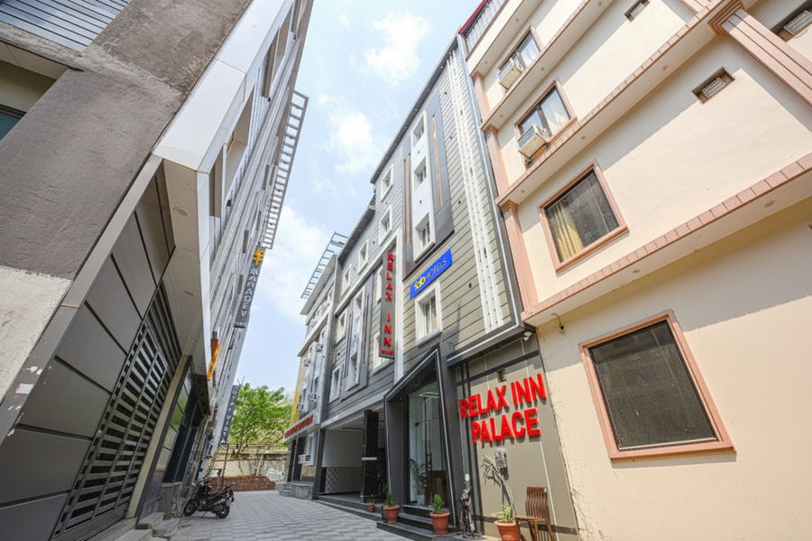 fabhotel relax inn palace