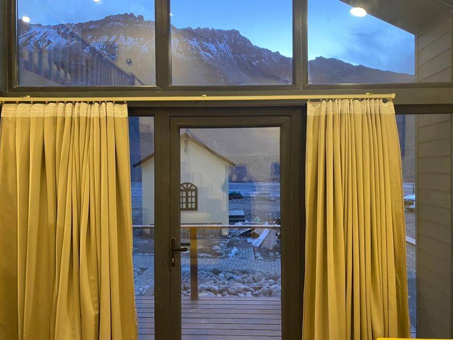 Yellow Hotels And Cottages,,3 star