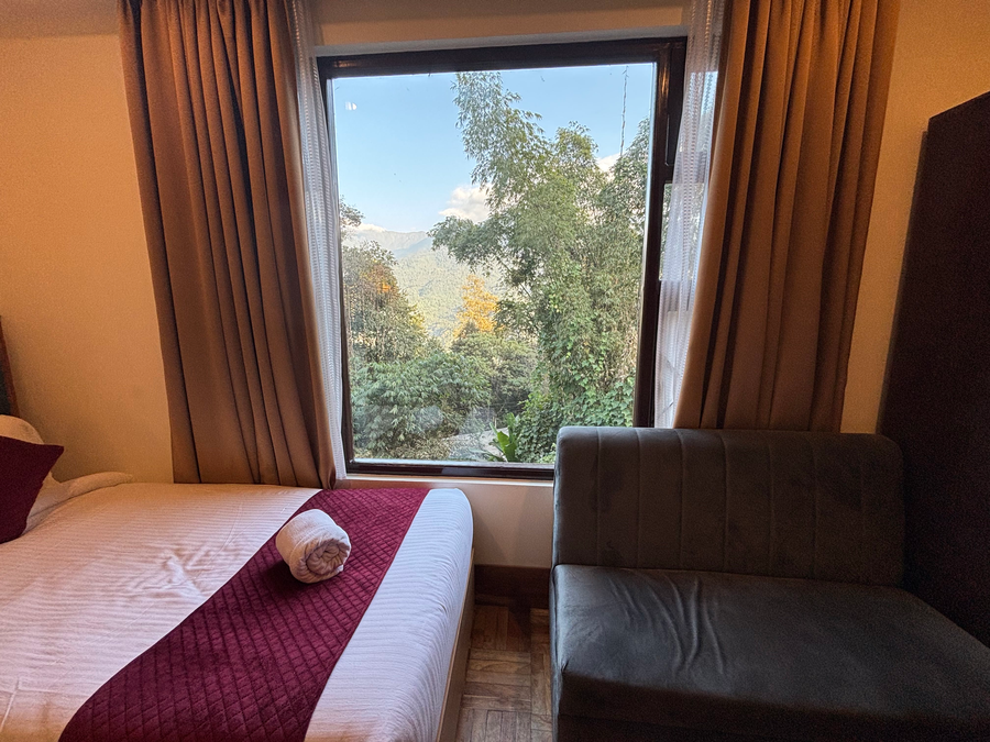 kunden fortune resort gangtok near mg marg