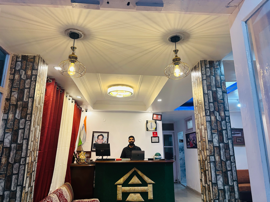 hotel eagle nest central heated