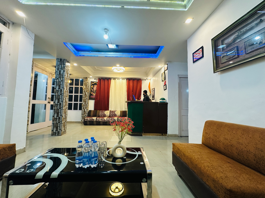 hotel eagle nest central heated