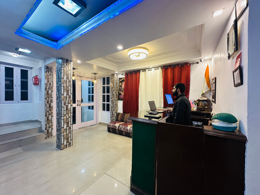 hotel eagle nest central heated