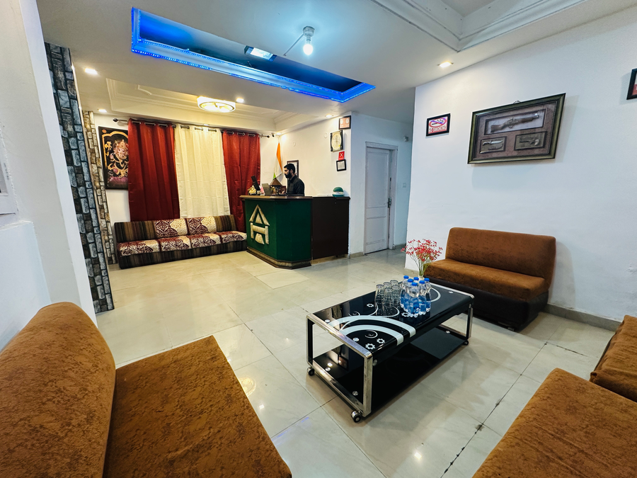 hotel eagle nest central heated