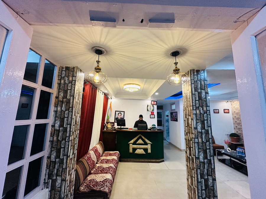 hotel eagle nest central heated