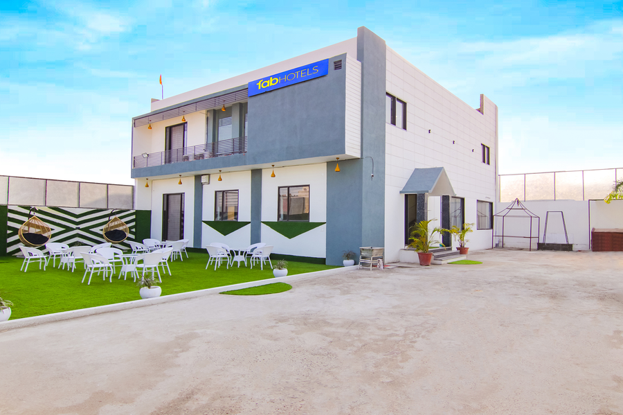 fabhotel sky lark farm