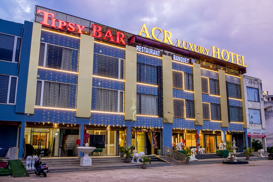 Acr Luxury Hotel,Sector 117,3 star