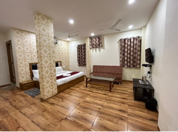 Hotel Arraj,Moudhapara, Raipur,3 star