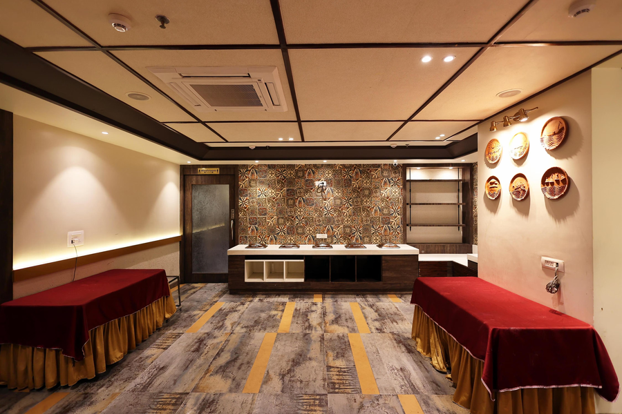 the elegance hotel varanasi