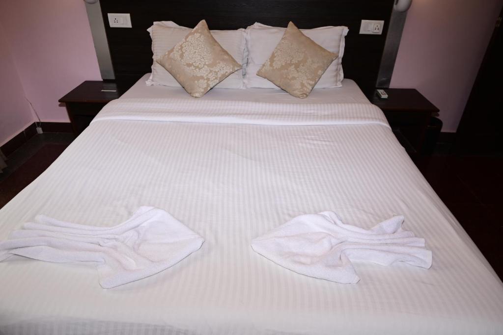 daksh elite candolim